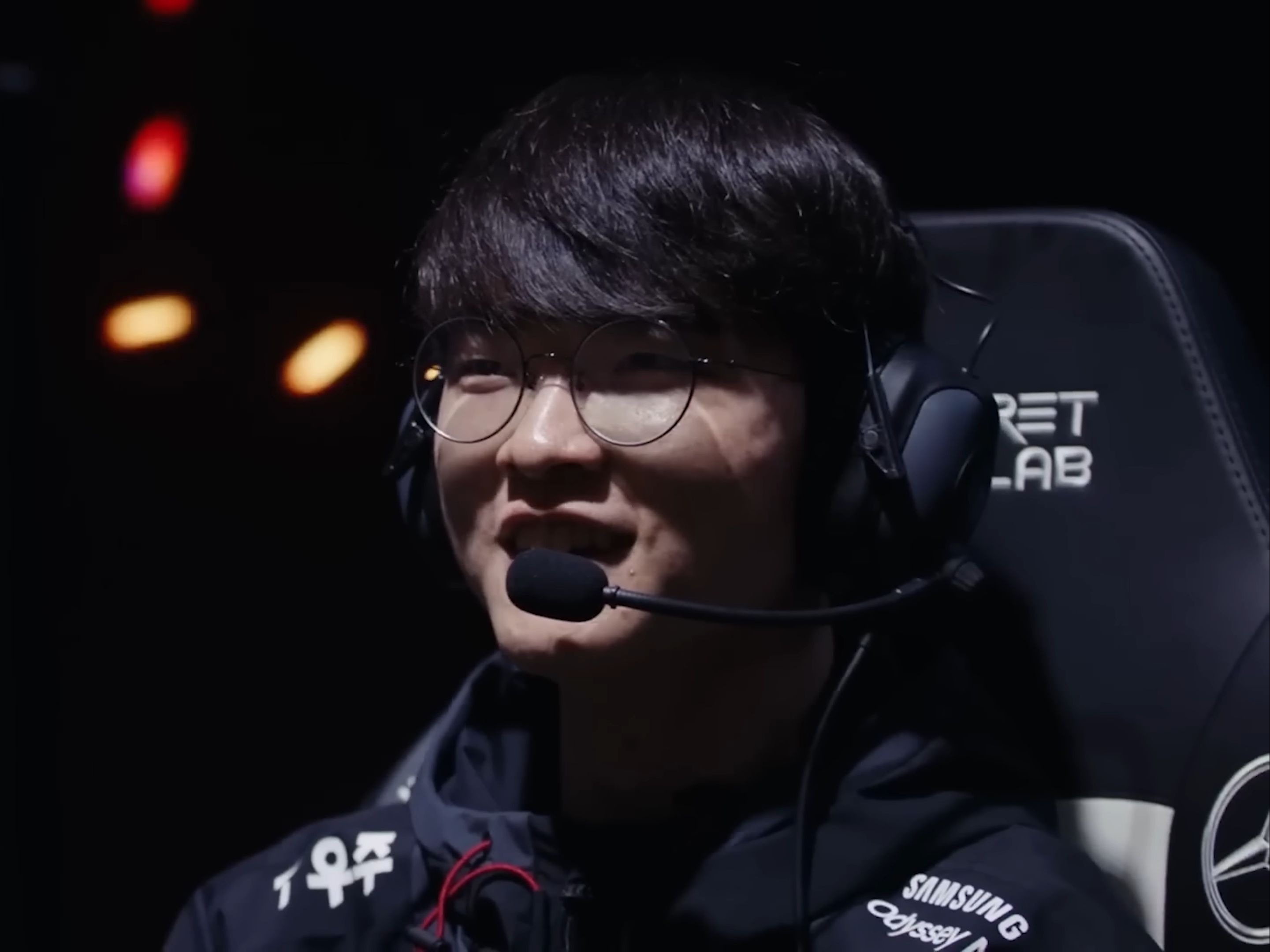 flameZ模拟手写签名 效果不如人意