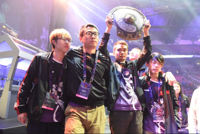 Complexity晋级季后赛，FaZe在PGL布加勒斯特2025面临最后机会